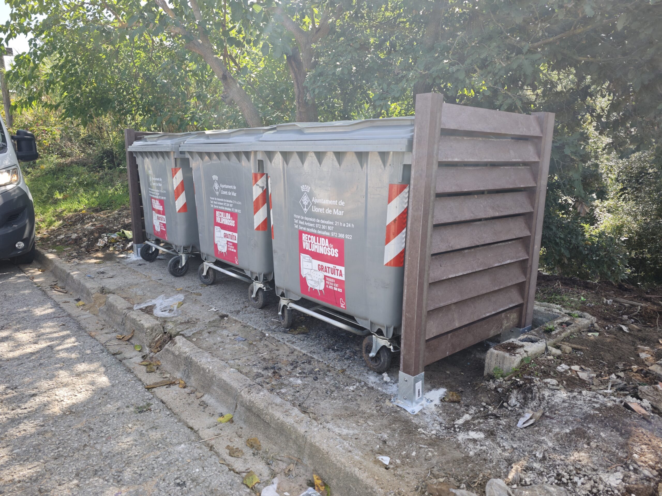 Alojamiento para contenedores de 1.100 litros en Lloret de Mar